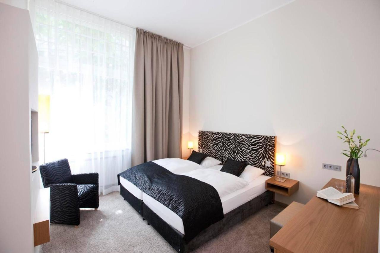 Hotel Graefrather Hof Solingen Bagian luar foto