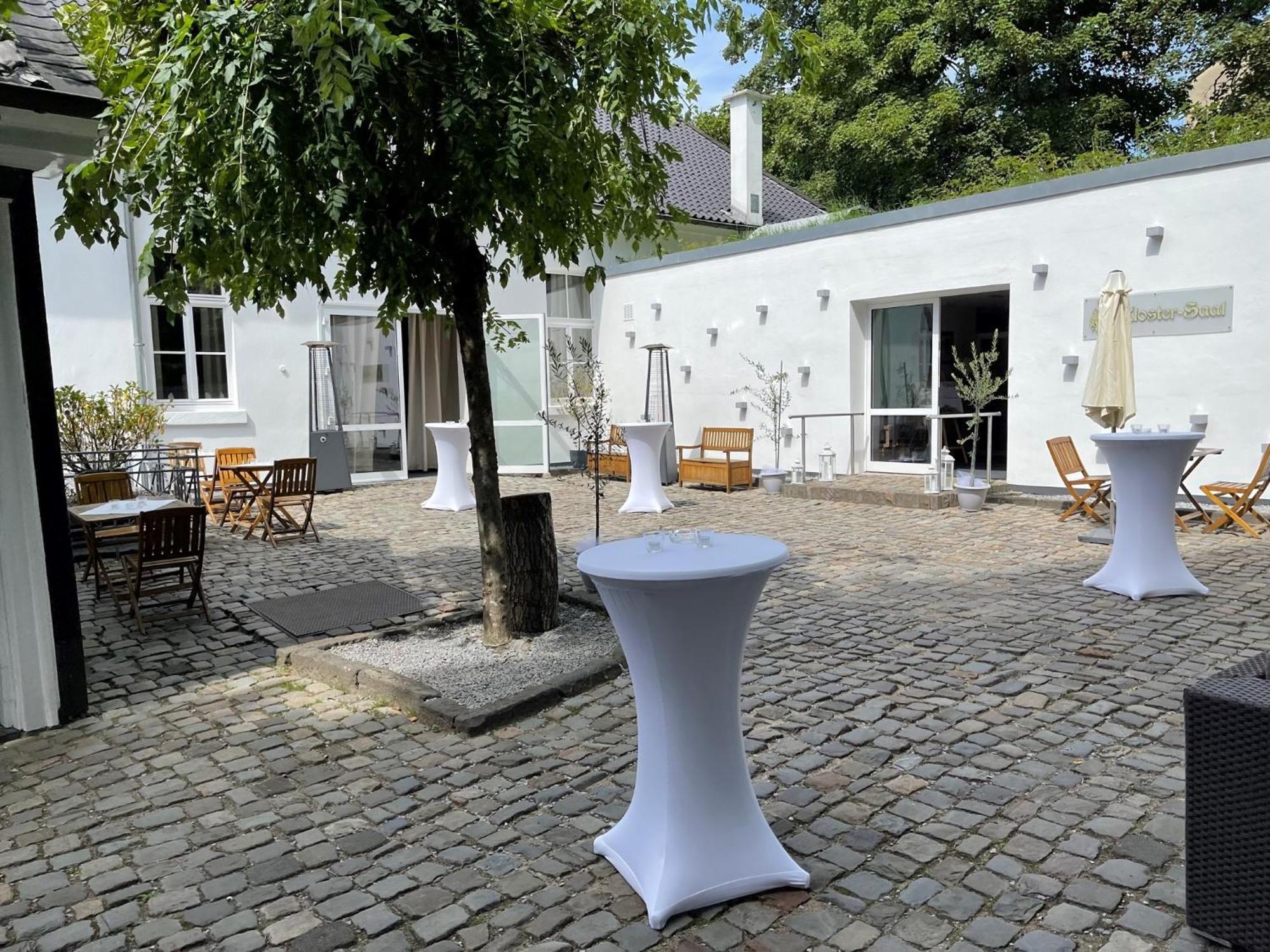 Hotel Graefrather Hof Solingen Bagian luar foto