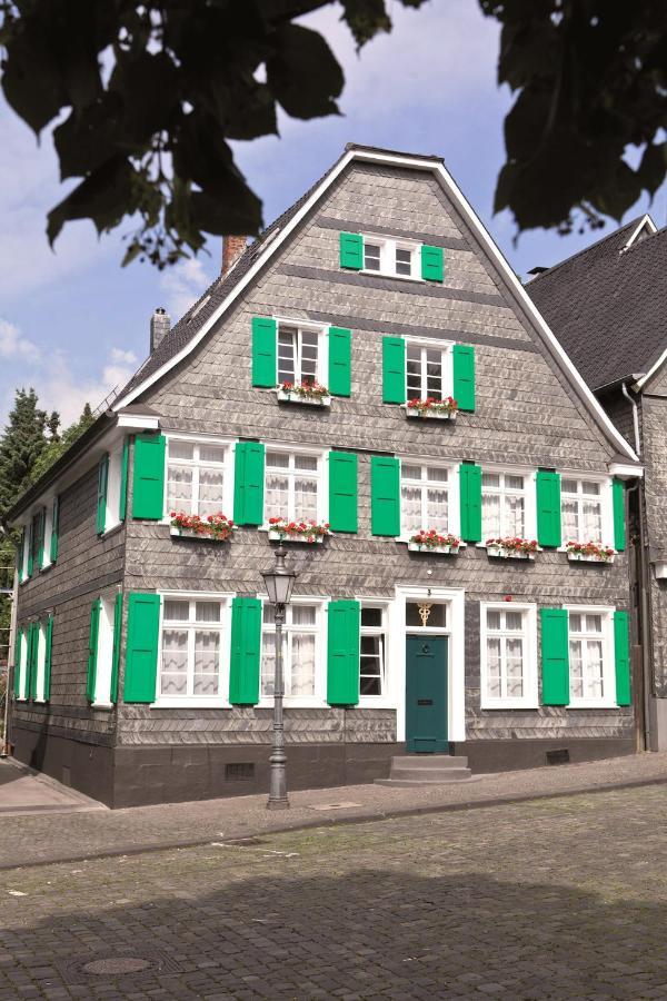 Hotel Graefrather Hof Solingen Bagian luar foto
